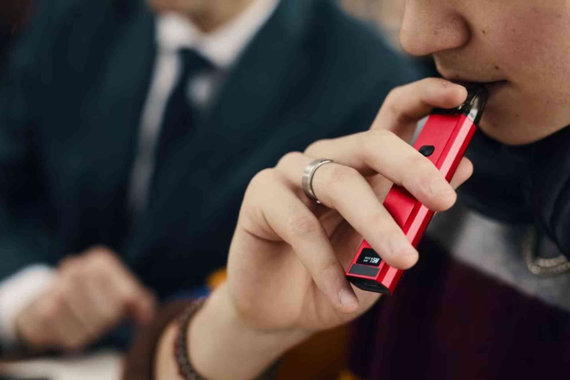 Is it Illegal to Vape At Work