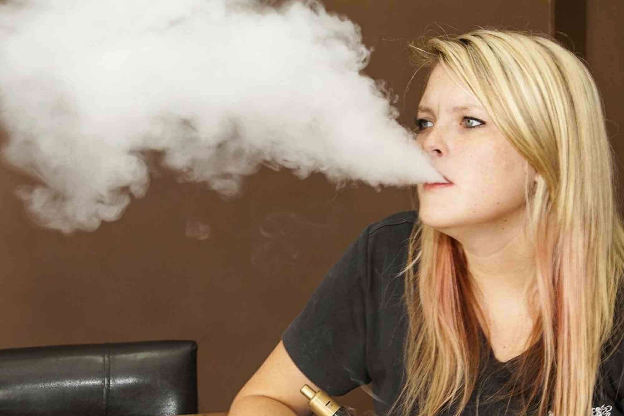 Is Vaping Indoors Illegal in Illinois
